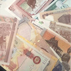 World - Pack of 30 Banknotes